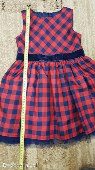 Sukienka dziewczęca w rozmiarze 4 T (około 104 cm)