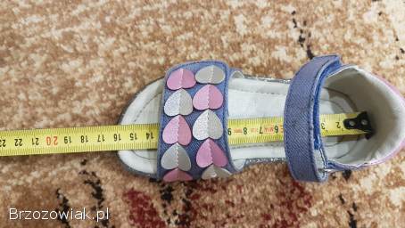 Sandałki rozmiar 24