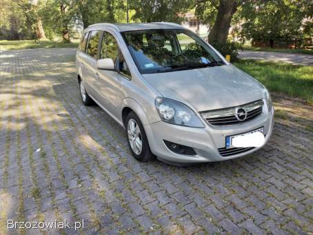 Opel Zafira B 2011