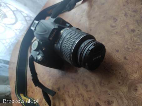Aparat fotograficzny,  lustrzanka Nikon d3000