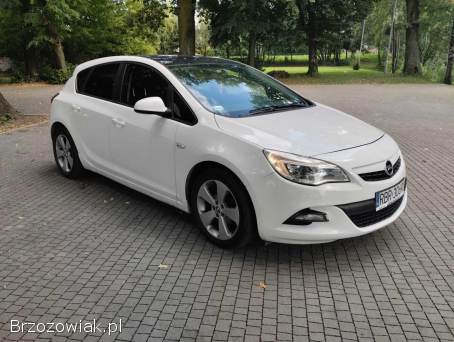 Opel Astra 2011