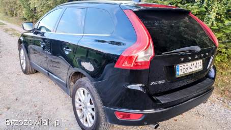 Volvo XC 60 2.  4D 4x4 Summum  2010