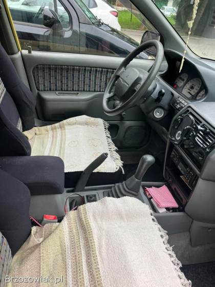 Mitsubishi Space Runner 1996