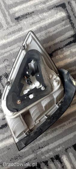 Lampa Opel Astra H kombi prawy tył 2009r.