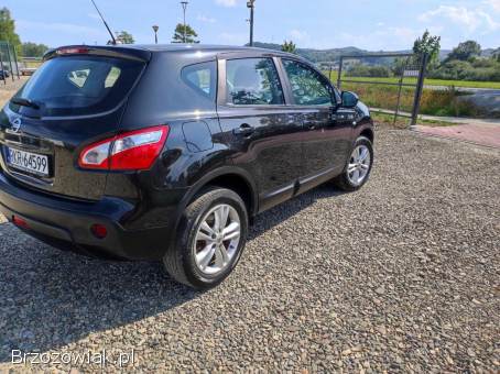 Nissan Qashqai 2.  0 benzyna 4x4  2011