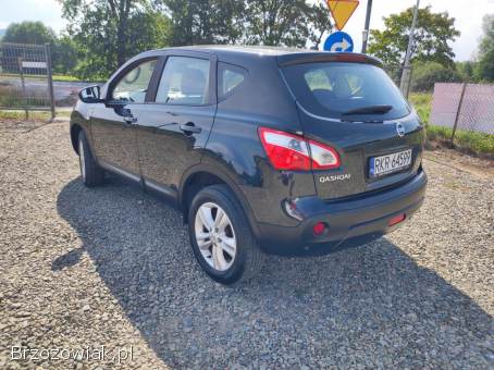 Nissan Qashqai 2.  0 benzyna 4x4  2011