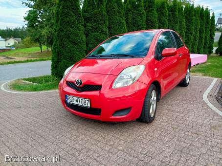 Toyota Yaris 1.  0 B  2010