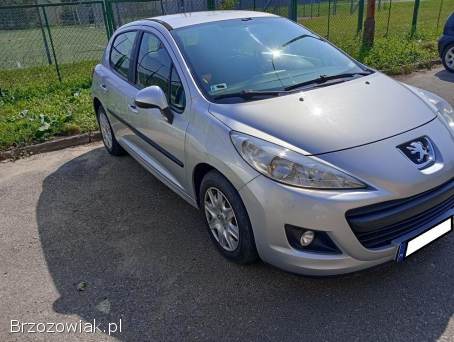 Peugeot 207 1,  4 benzyna 2009