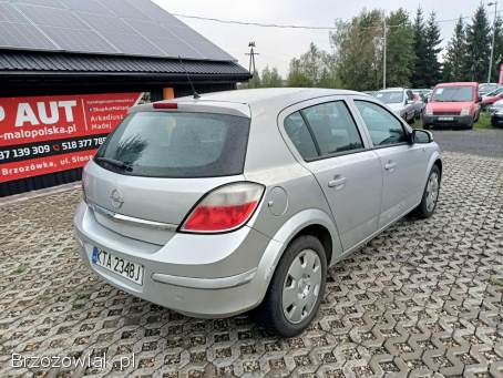 Opel Astra 1.  7CDTI 101km 05 2005