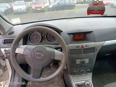 Opel Astra 1.  7CDTI 101km 05 2005