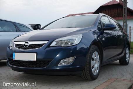 Opel Astra J SPORTS TOURER 2012