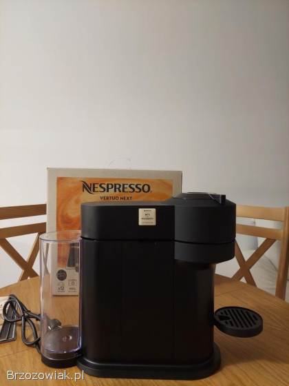 Ekspres DELONGHI Nespresso Vertuo Next ENV 120.  BM Czarny