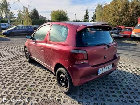 Toyota Yaris 1.  0 01r 2001