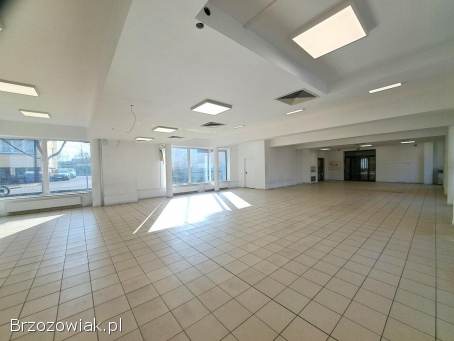 Lokal handlowo-usługowy 320 mkw.  na parterze w Sanoku