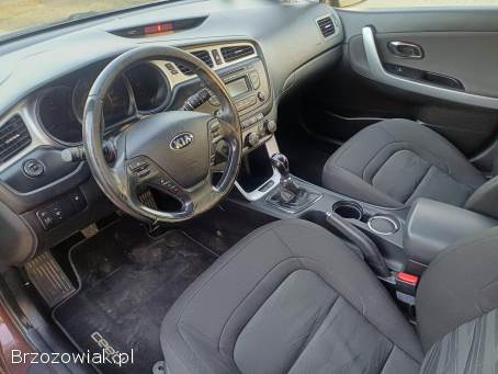 Kia Cee'd Benzyna 1.  6 16V 2013