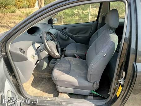 Toyota Yaris 1.  3 02r 2002