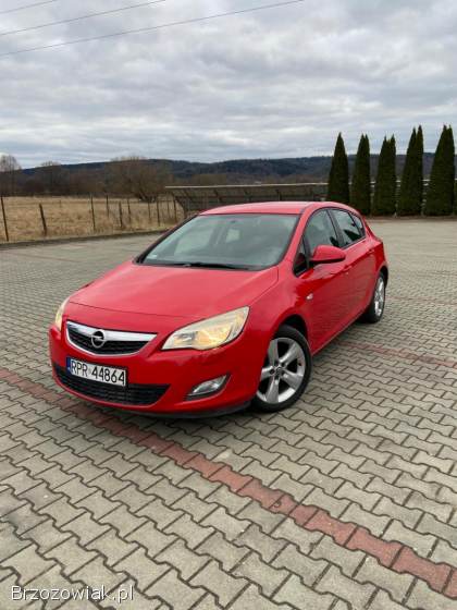 Opel Astra J 2010