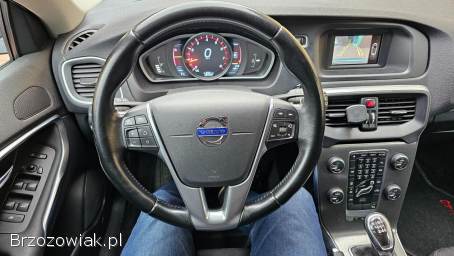 Volvo V40 1,  6T 150KM 2012