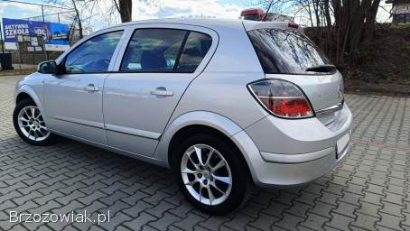 Opel Astra LIFT 1.  6 LPG ALU 2009