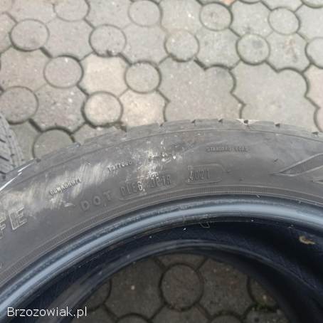 Opony 235/45 R19