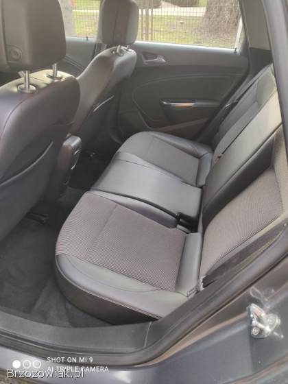 Opel Astra J 2011