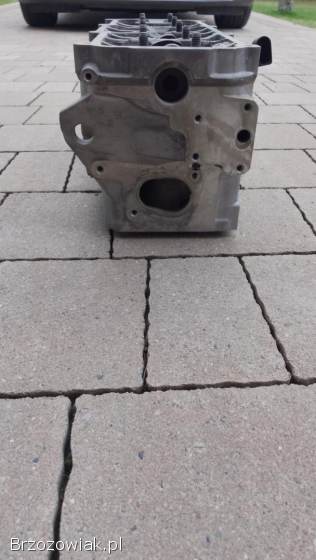 Głowica silnika Audi A3 8P 1.  6 MPI BSE używana