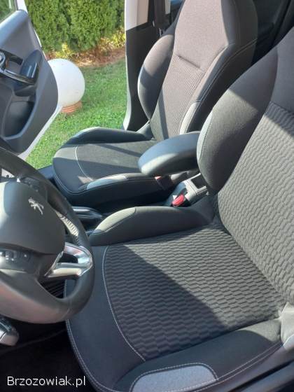 Peugeot 208 Osobowy 2016