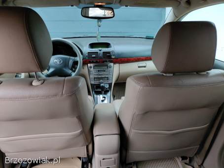 Toyota Avensis 2004