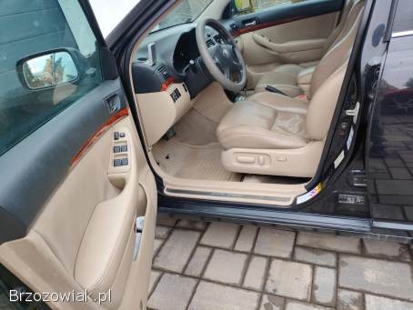 Toyota Avensis 2004