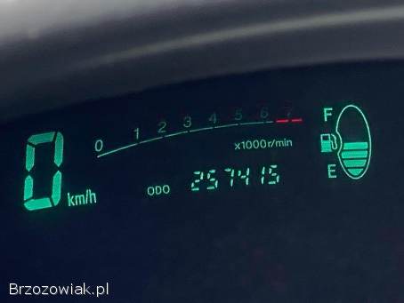 Toyota Yaris 1.  0 benzyna 2002