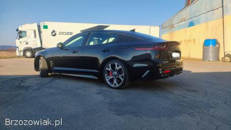 Kia Stinger GT 3.  3 V6 AWD 2017