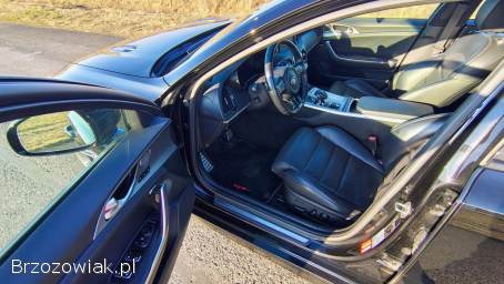 Kia Stinger GT 3.  3 V6 AWD 2017