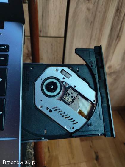 Asus i7-4710HQ 8x 2.  5-3.  0GHZ GTX 850m 12GB Ram Dysk SSD