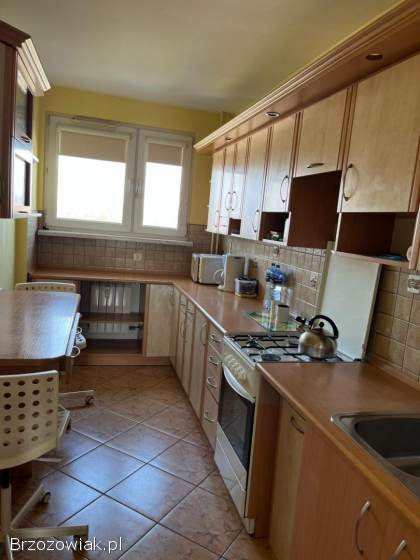 Sprzedam mieszkanie 3 pokoje Krosno w centrum ul Grodzka winda 68.  6 m2