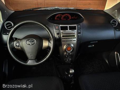 Toyota Yaris 1.  33 VVT-i Lift 2010