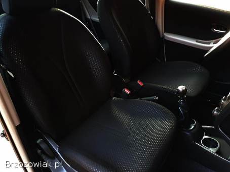Toyota Yaris 1.  33 VVT-i Lift 2010