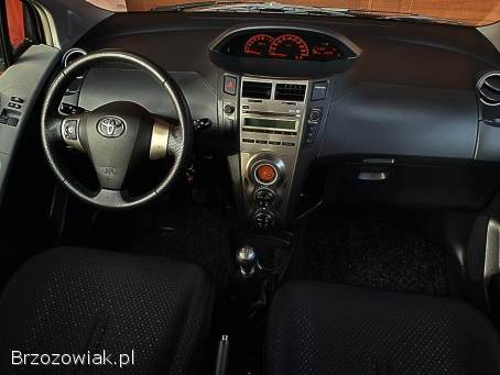 Toyota Yaris 1.  33 VVT-i Lift 2010