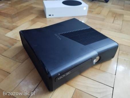 Konsola xbox 360 500gb + zasilacz + 2 pady + gry
