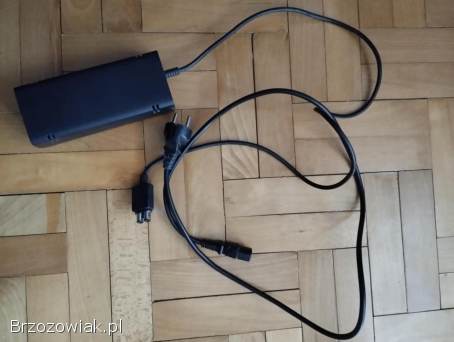 Konsola xbox 360 500gb + zasilacz + 2 pady + gry
