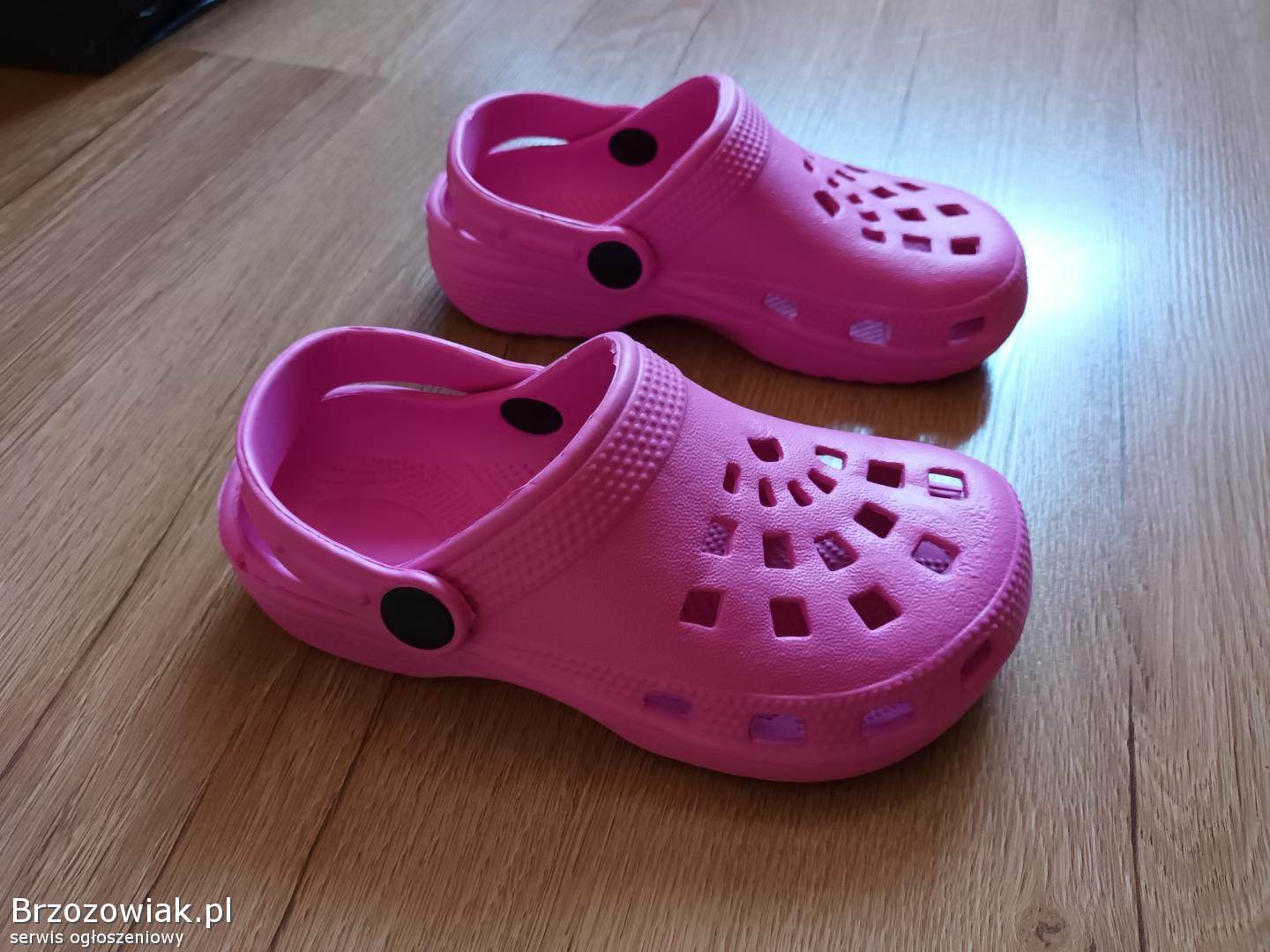 Klapki basenowe/plażowe dziecięce w bardzo dobrym stanie w rozmiarze: 28