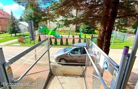 Na sprzedaż mieszkanie 71,  3 mkw.  na parterze w centrum Sanoka,  przystosowane dla