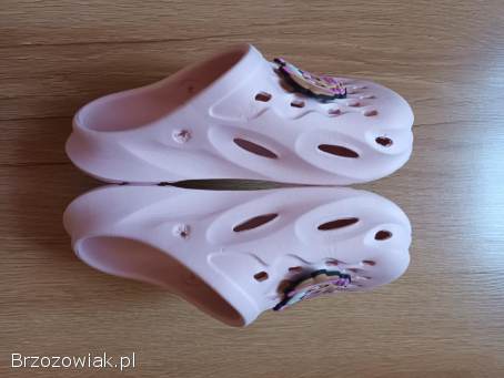 Klapki basenowe/plażowe dziecięce w bardzo dobrym stanie w rozmiarze: 25