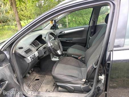 Opel Astra 1.  9CDTI 150km 05 2005