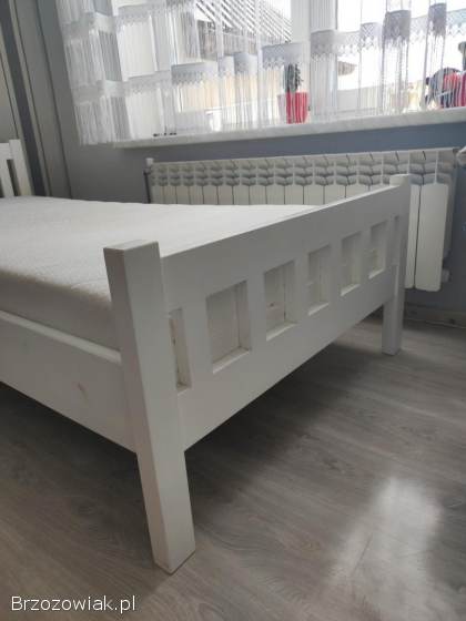 Sprzedam łóżko z materacem 90x200