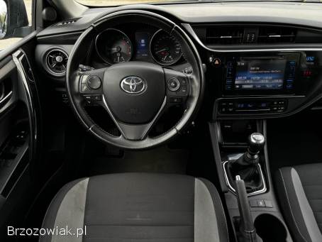 Toyota Auris 1.  6i 132KM Salon 2016
