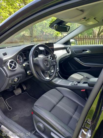 Mercedes-Benz GLA 200 7G-DCT URBAN 2019