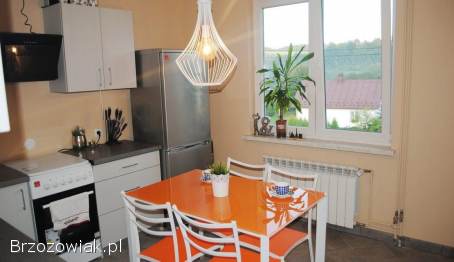 Dom z 7-pokojami do wynajęcia w Zagórzu