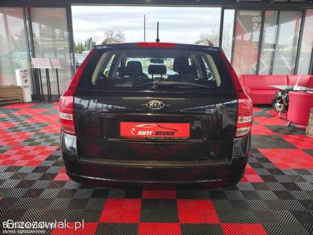 Kia Cee'd 1.  4 Benzyna  2010