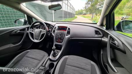 Opel Astra J 1.  4Turbo 2015