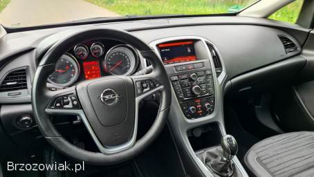 Opel Astra J 1.  4Turbo 2015